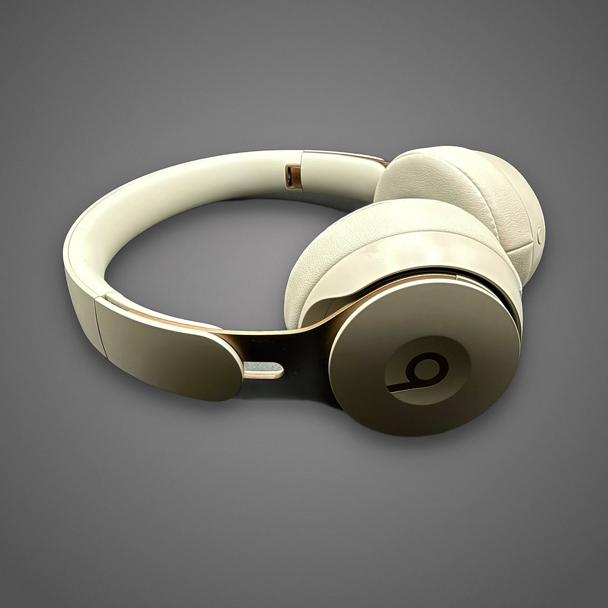 Beats Solo Pro