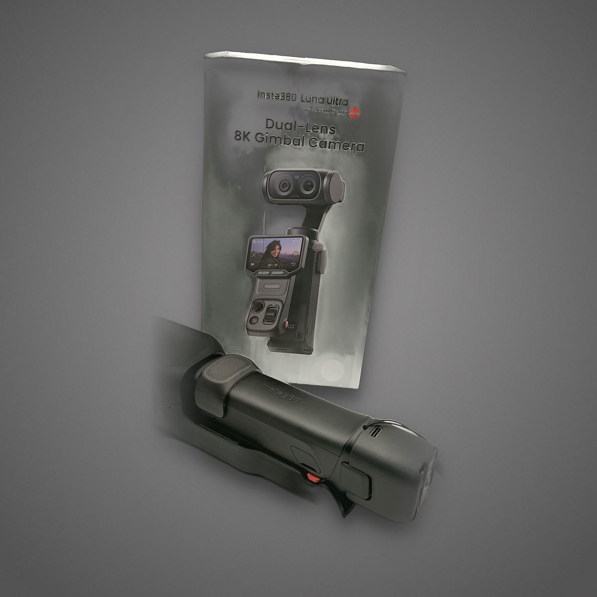 Insta360 Luna Ultra junto a su caja